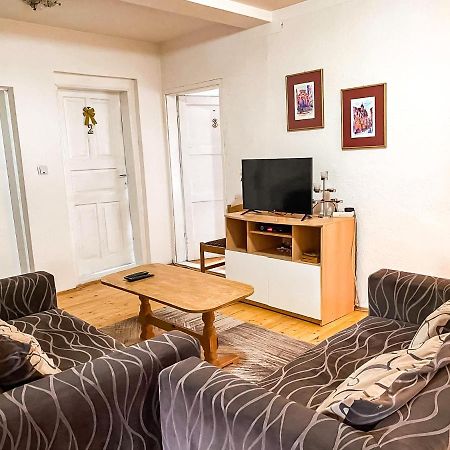 Yeti Guest House Маврово Екстериор снимка