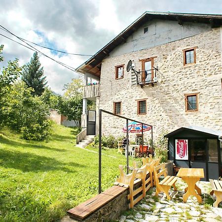 Yeti Guest House Маврово Екстериор снимка