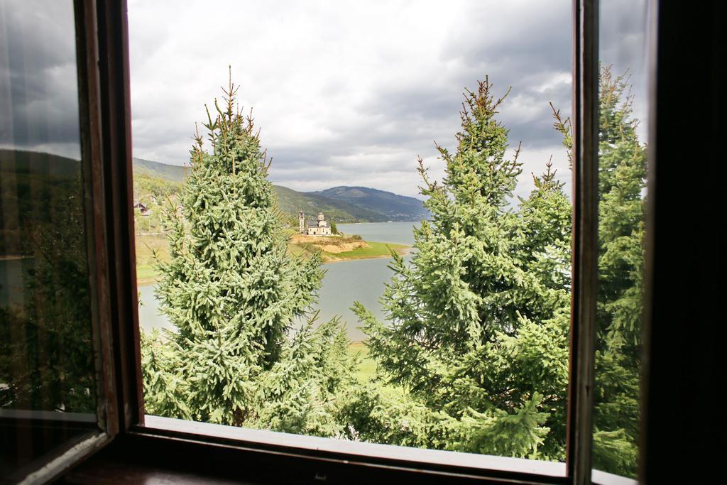Yeti Guest House Маврово Екстериор снимка