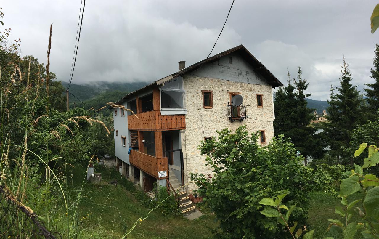 Yeti Guest House Маврово Екстериор снимка