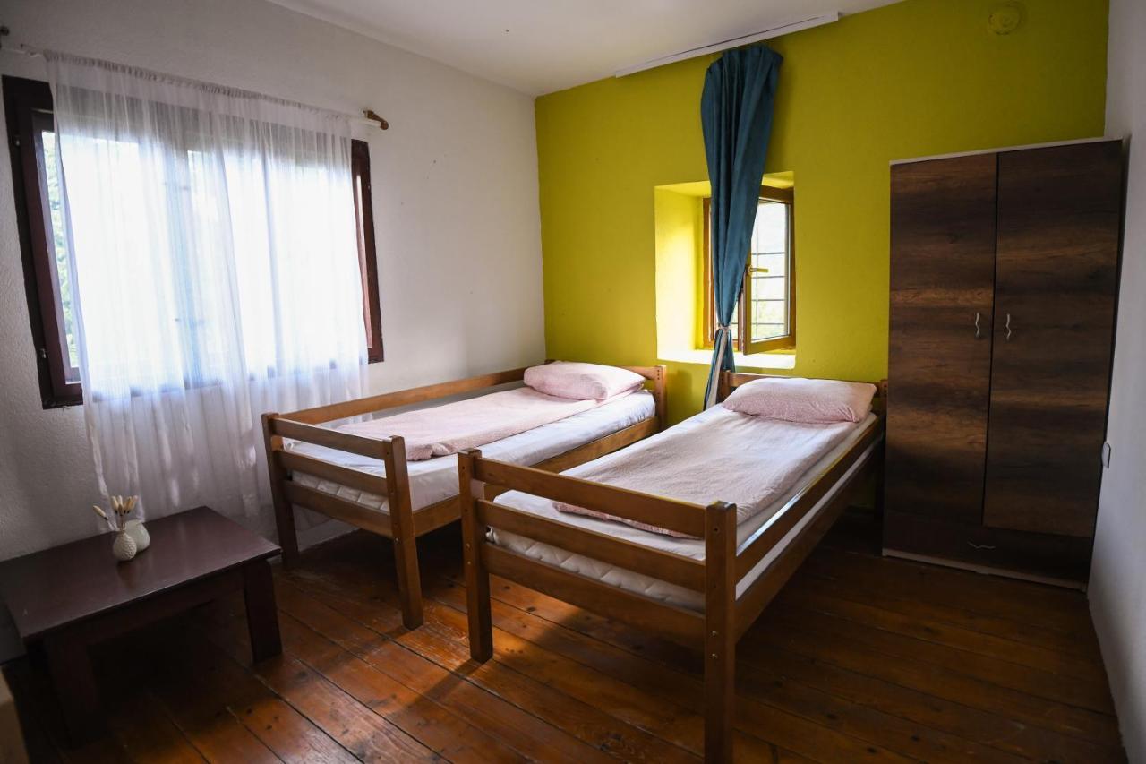 Yeti Guest House Маврово Екстериор снимка