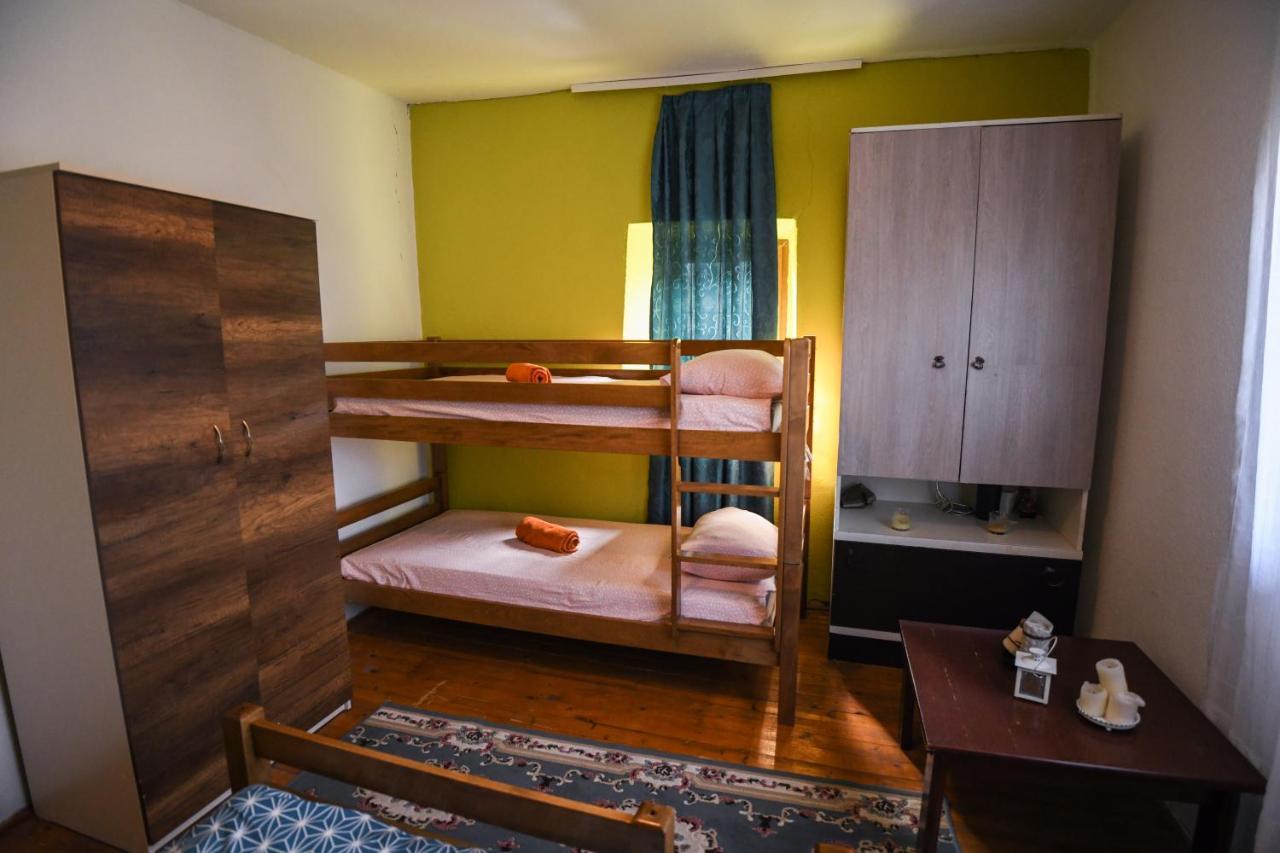 Yeti Guest House Маврово Екстериор снимка